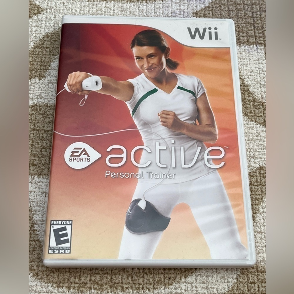 EA Sports Active Personal Trainer Wii game - Picture 1 of 3